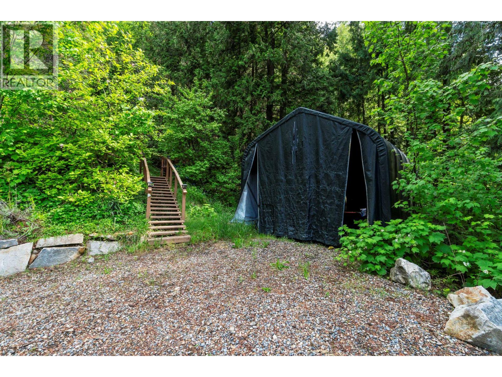 5773 Sunnybrae Canoe Point Road, Tappen, British Columbia  V0E 2X1 - Photo 76 - 10386387