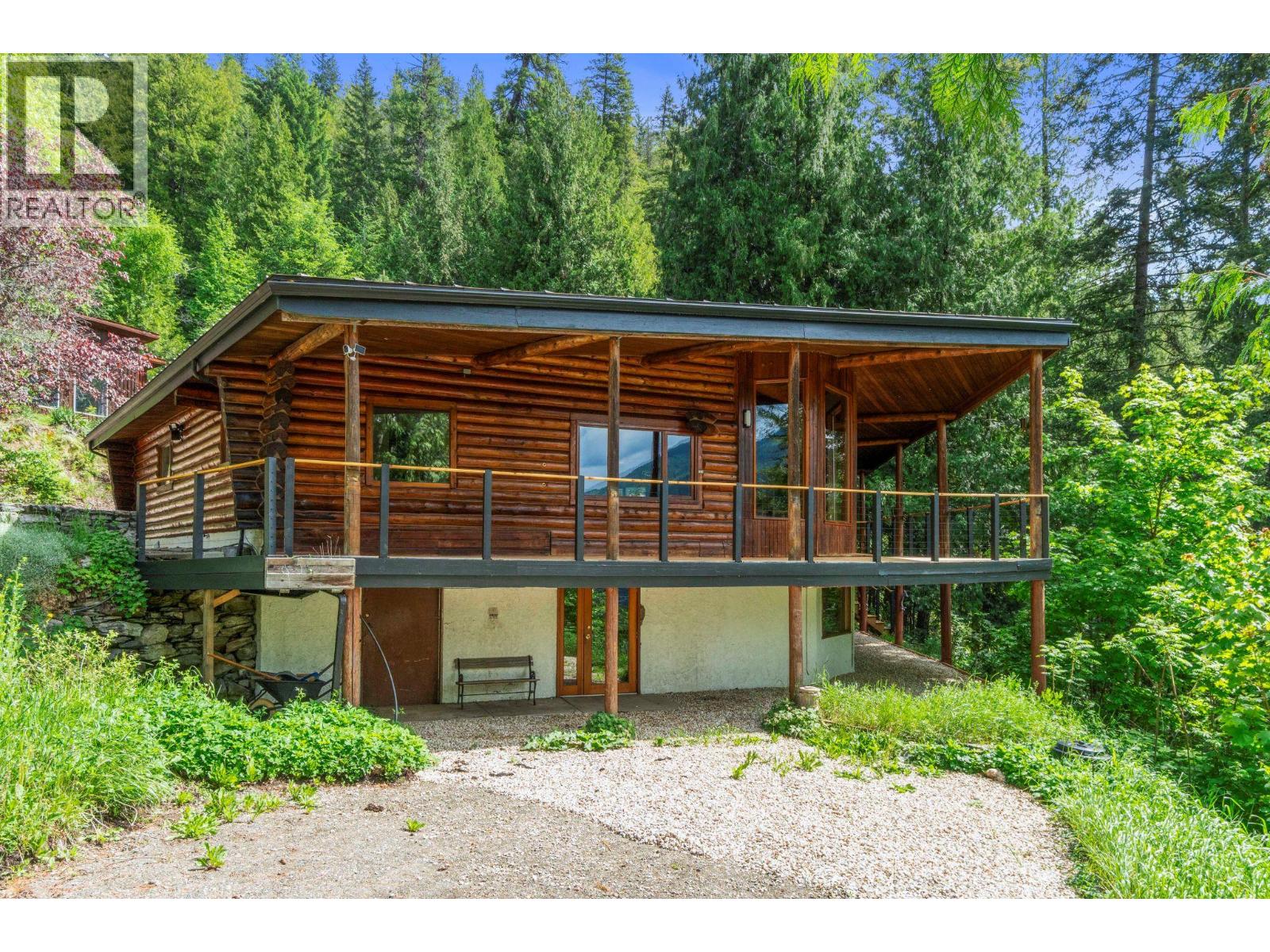 5773 Sunnybrae Canoe Point Road, Tappen, British Columbia  V0E 2X1 - Photo 90 - 10386387