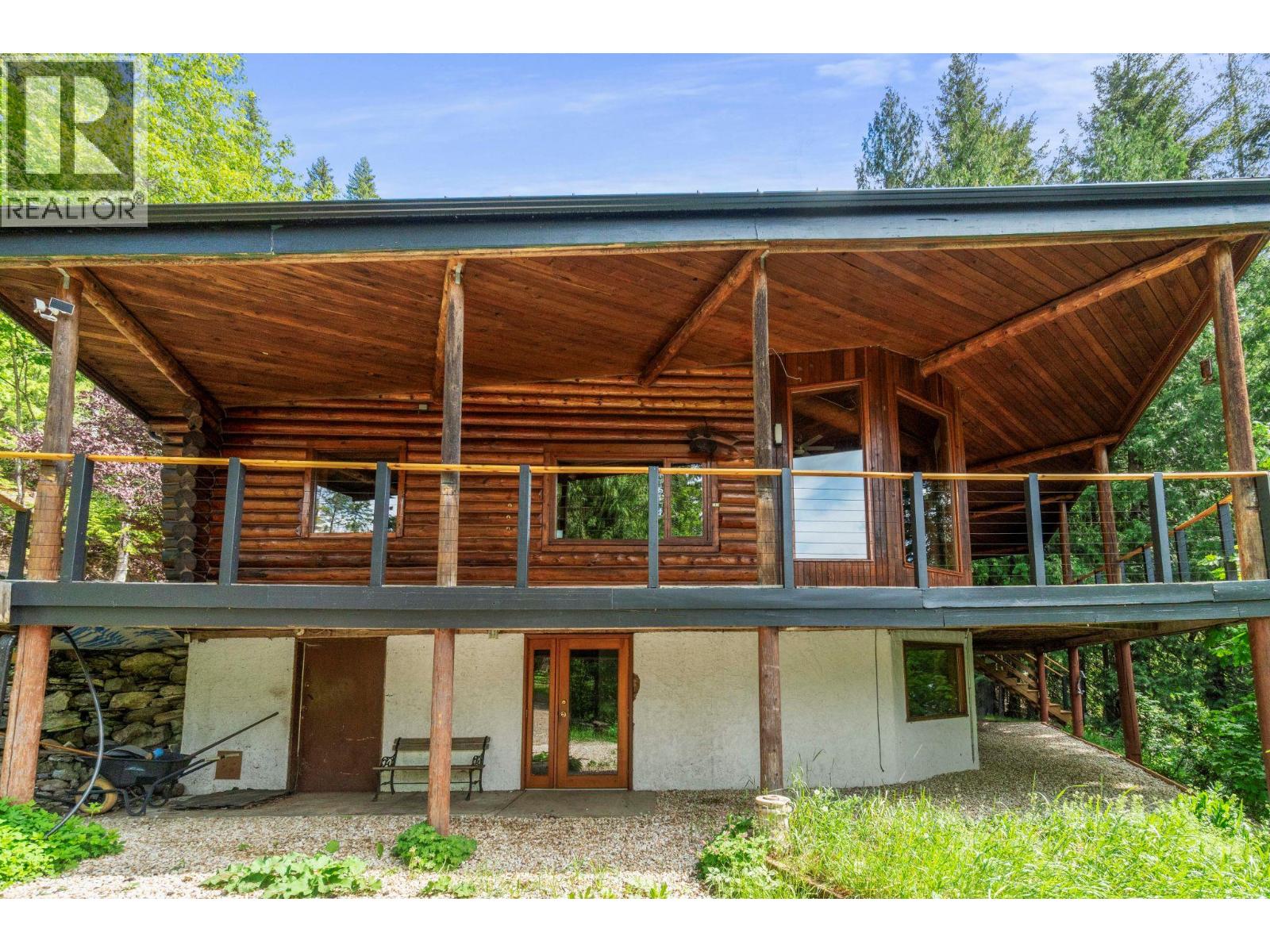 5773 Sunnybrae Canoe Point Road, Tappen, British Columbia  V0E 2X1 - Photo 89 - 10386387