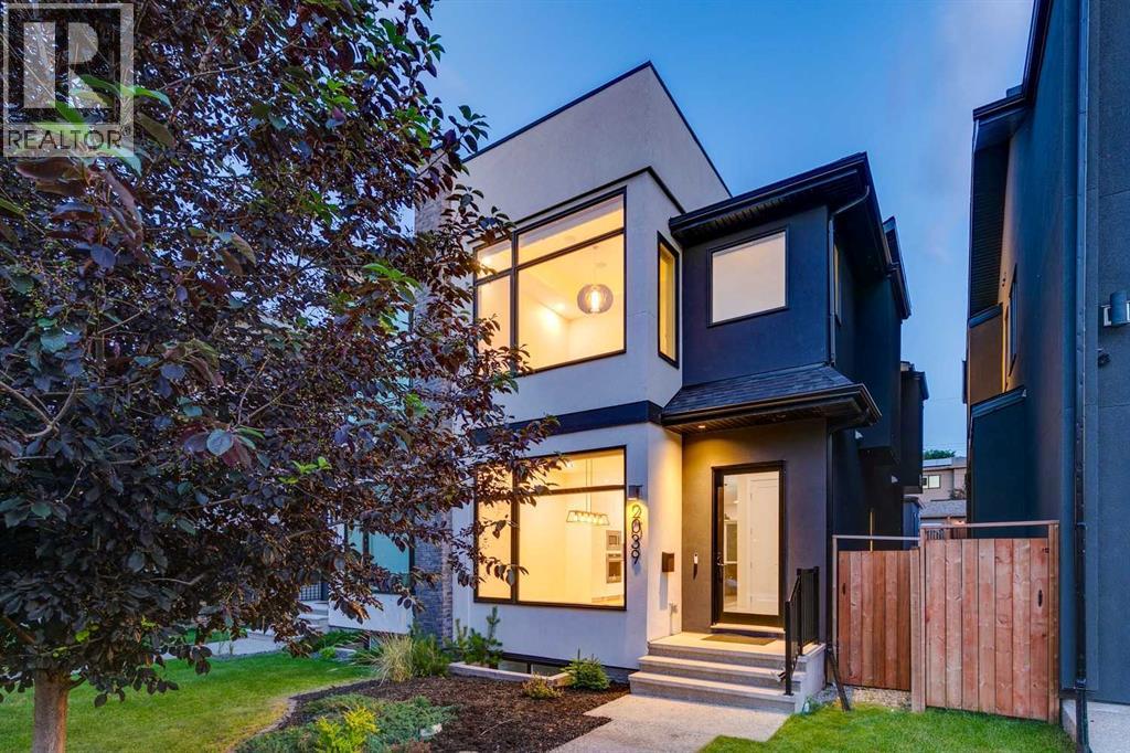 2039 44 Avenue SW, Calgary, Alberta