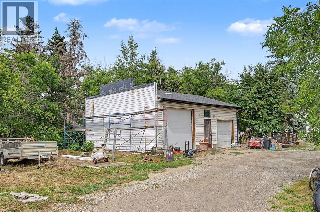 693 10 Avenue, Carstairs, Alberta  t0m 0n0 - Photo 39 - A2332977