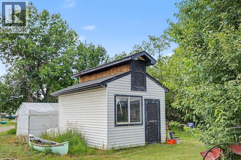 693 10 Avenue, Carstairs, Alberta  t0m 0n0 - Photo 35 - A2332977