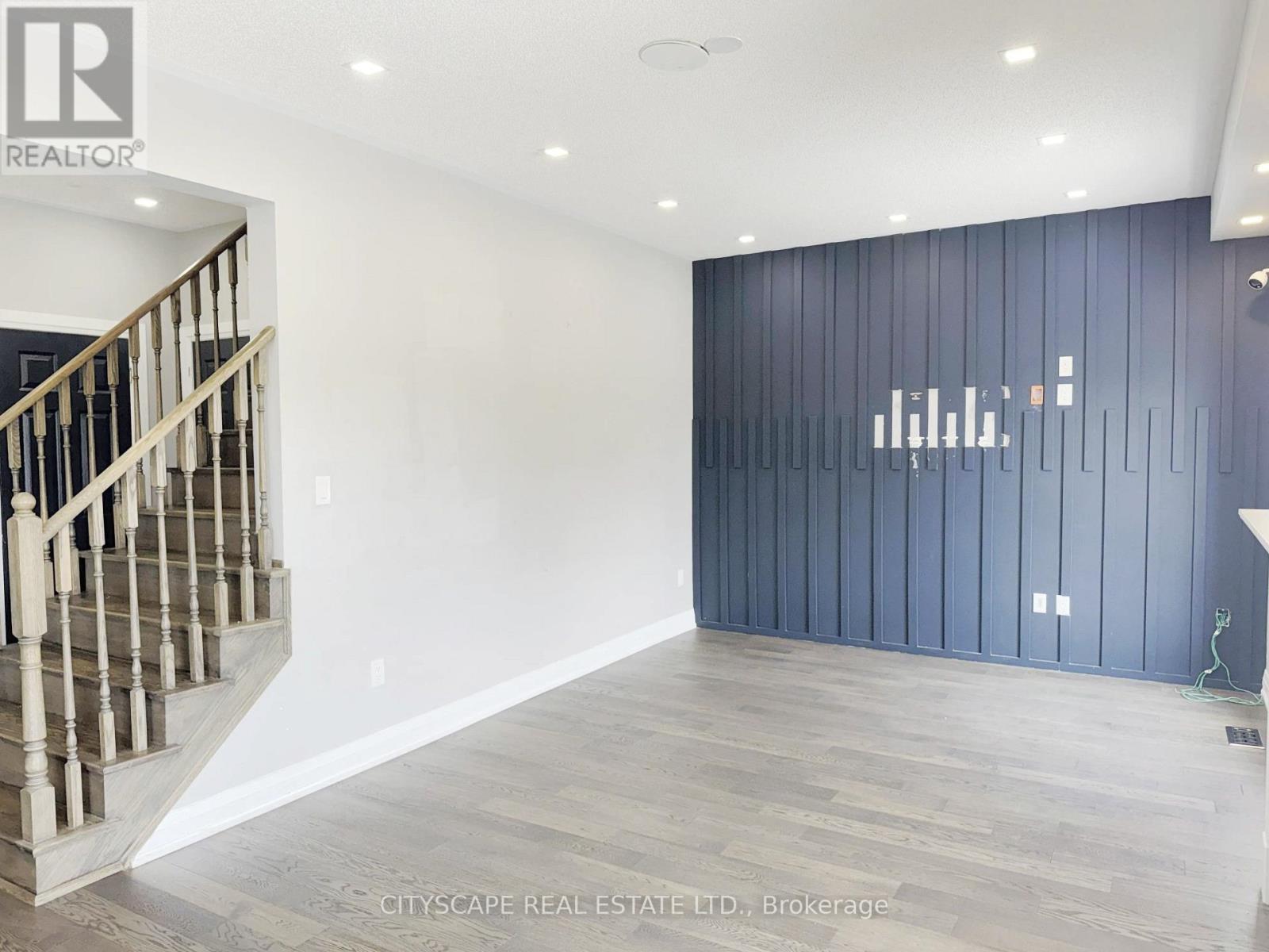 6 Jenna Court, Brampton, Ontario  L6R 3P5 - Photo 10 - W13647728