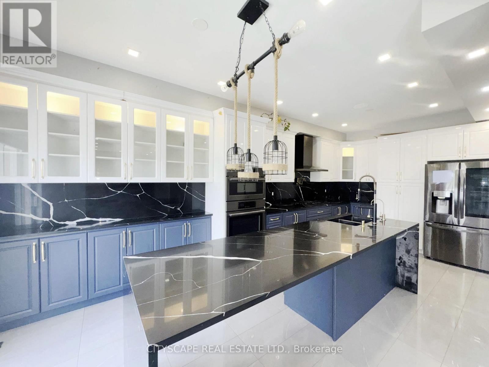 6 Jenna Court, Brampton, Ontario  L6R 3P5 - Photo 12 - W13647728