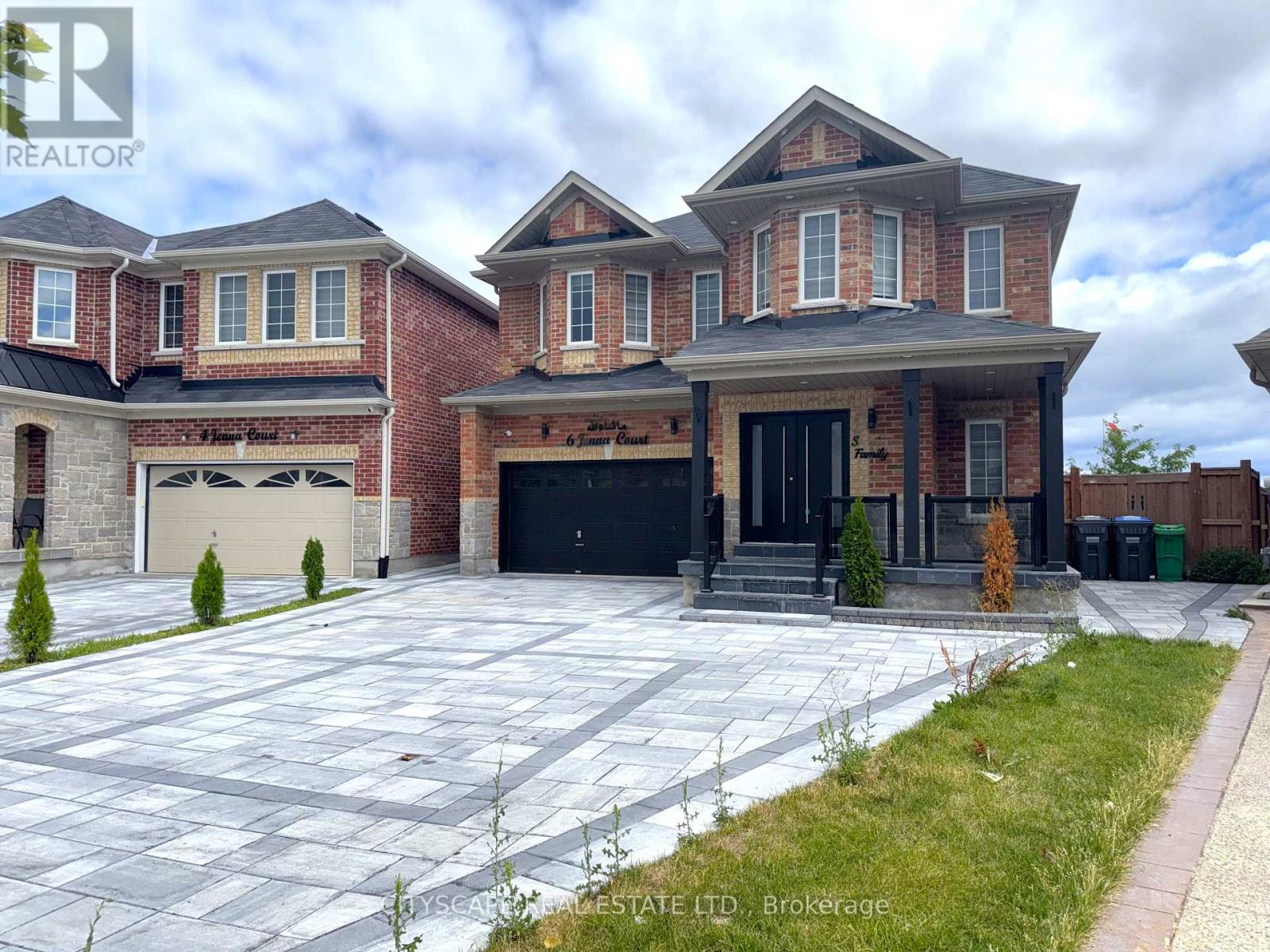 6 Jenna Court, Brampton, Ontario  L6R 3P5 - Photo 2 - W13647728