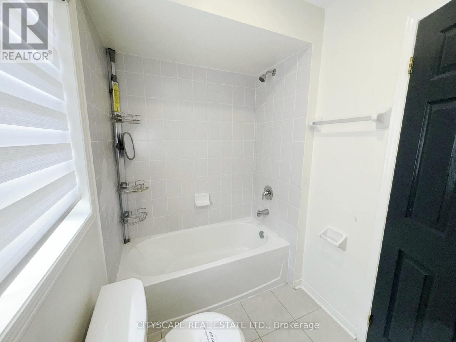 6 Jenna Court, Brampton, Ontario  L6R 3P5 - Photo 30 - W13647728