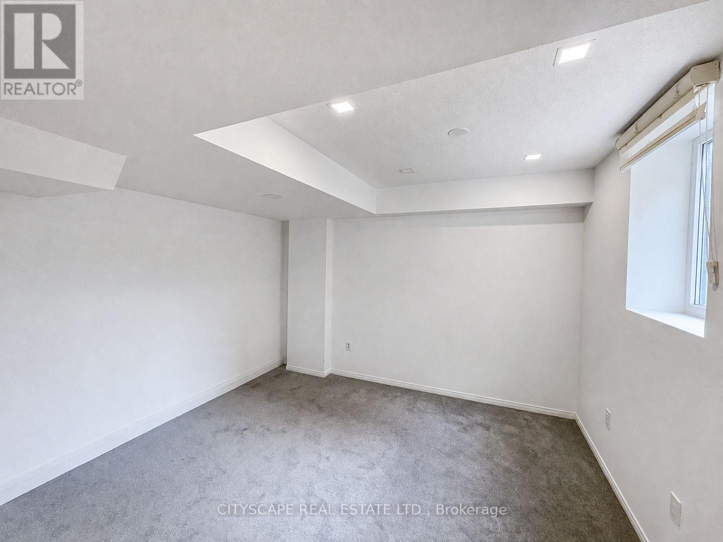 6 Jenna Court, Brampton, Ontario  L6R 3P5 - Photo 40 - W13647728