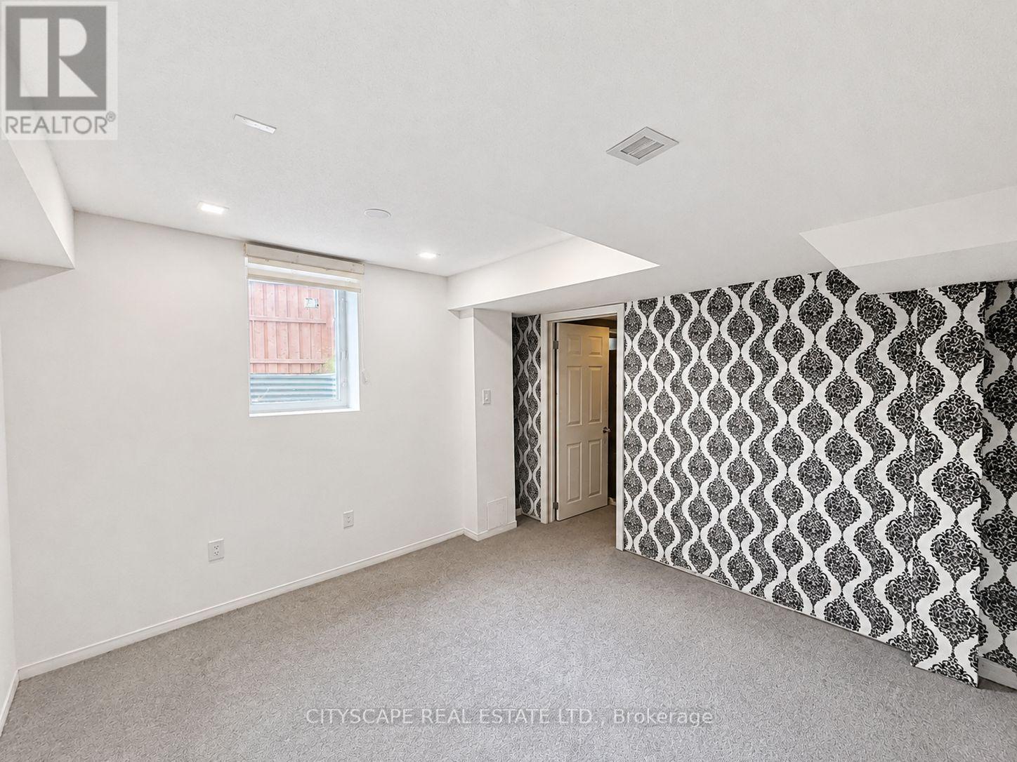 6 Jenna Court, Brampton, Ontario  L6R 3P5 - Photo 41 - W13647728