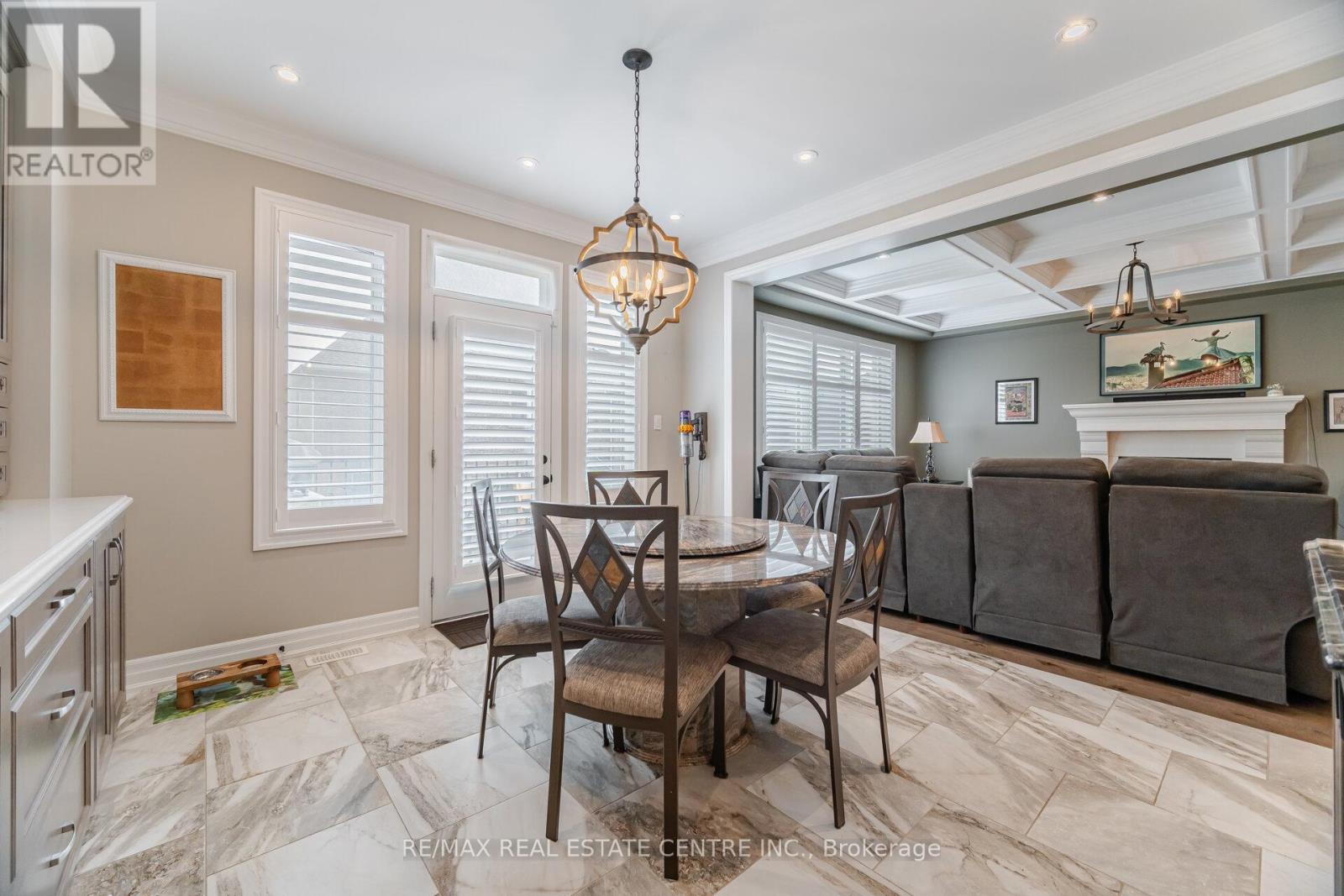 156 Camellia Crescent, Oakville, Ontario  L6H 1L2 - Photo 13 - W13647730