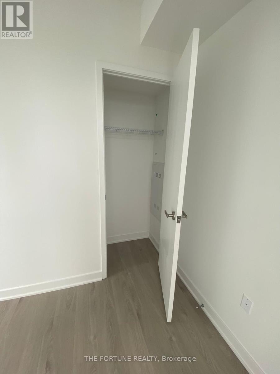 1709 - 3900 Confederation Parkway, Mississauga, Ontario  L5B 0M3 - Photo 11 - W13647736