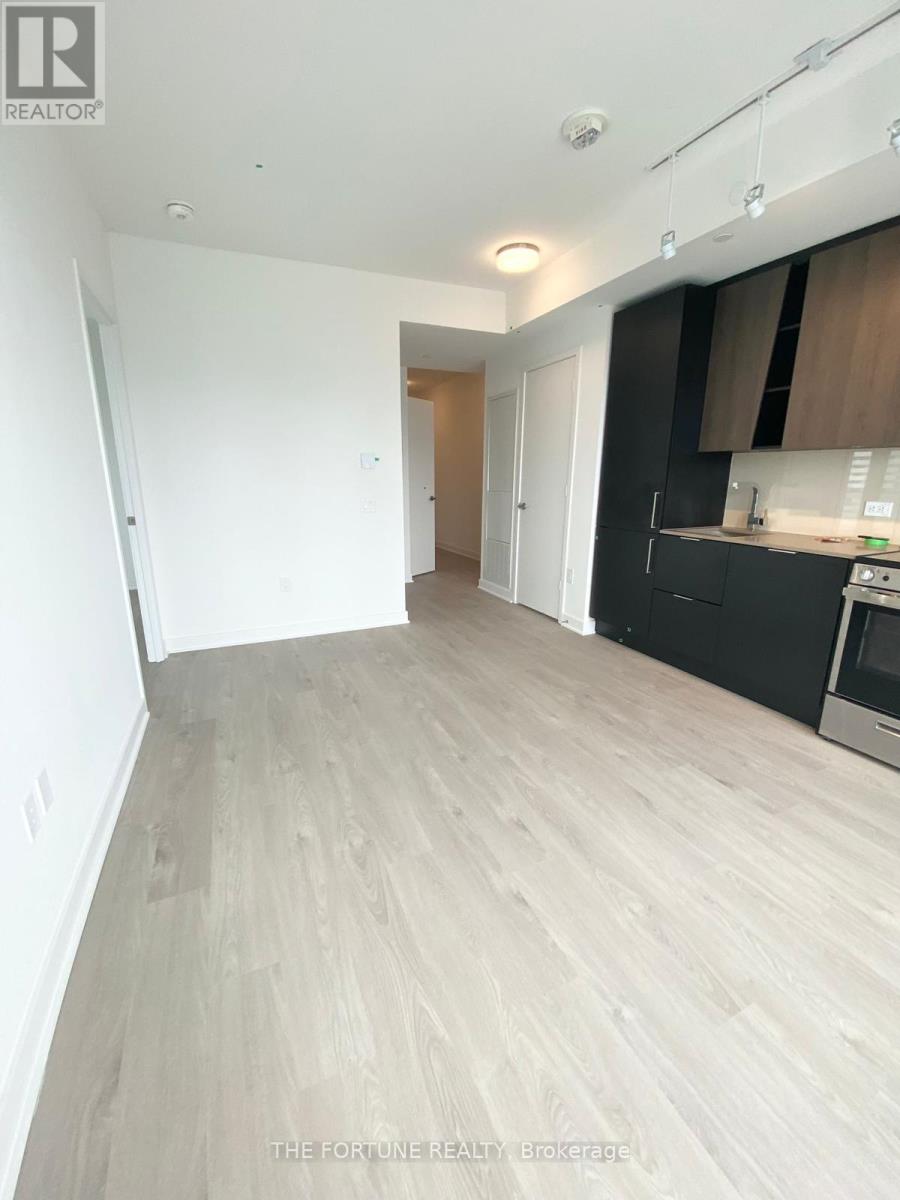 1709 - 3900 Confederation Parkway, Mississauga, Ontario  L5B 0M3 - Photo 4 - W13647736
