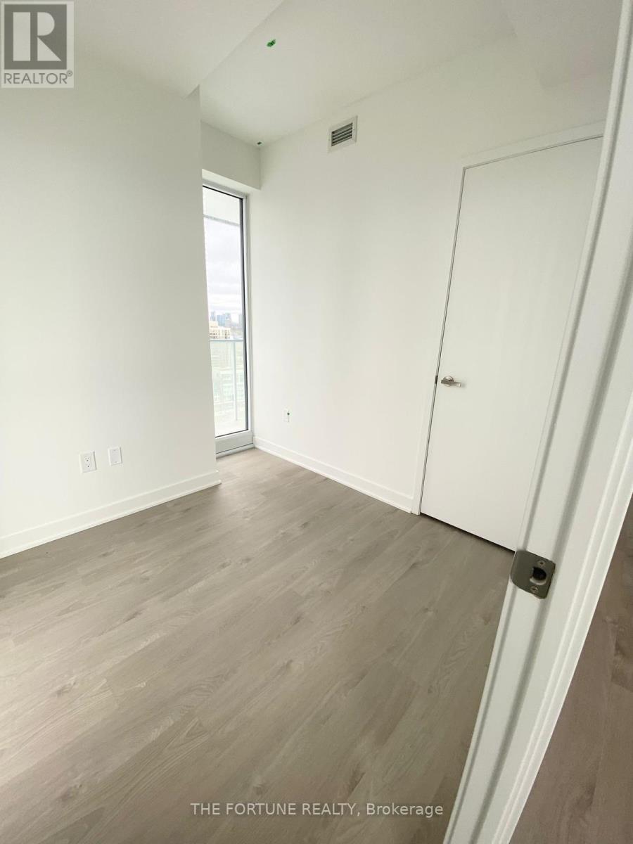1709 - 3900 Confederation Parkway, Mississauga, Ontario  L5B 0M3 - Photo 9 - W13647736