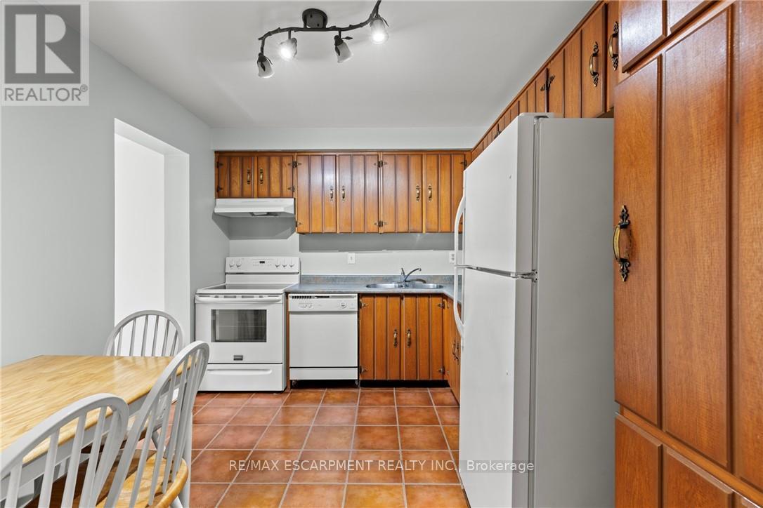 11 - 2825 Gananoque Drive, Mississauga, Ontario  L5N 1V6 - Photo 10 - W13647738