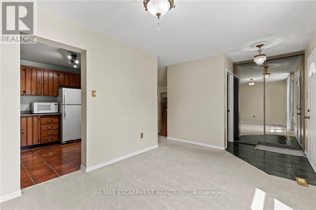 11 - 2825 Gananoque Drive, Mississauga, Ontario  L5N 1V6 - Photo 8 - W13647738