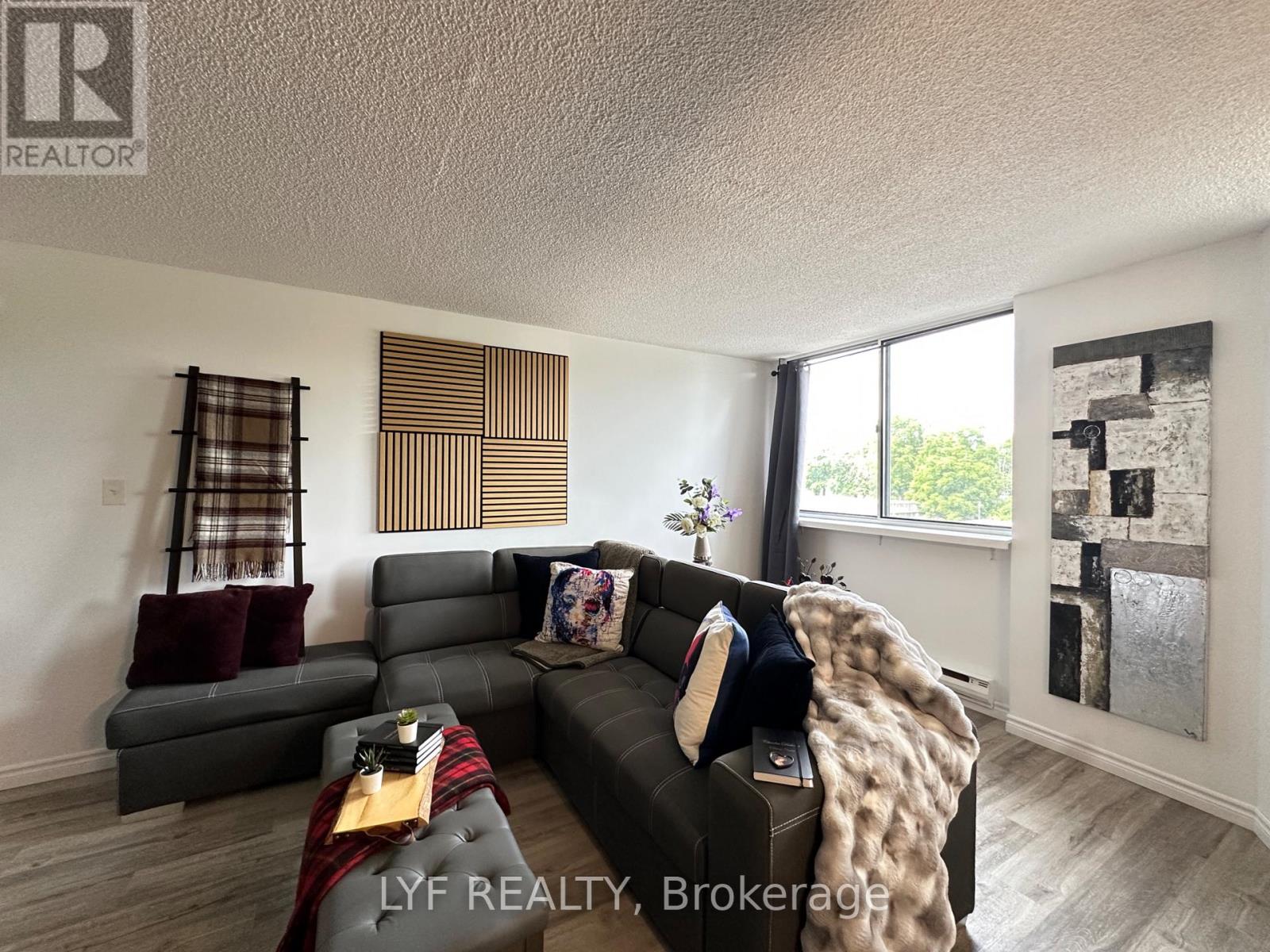 401 - 81 Millside Drive, Milton, Ontario  L9T 3X4 - Photo 8 - W13647754