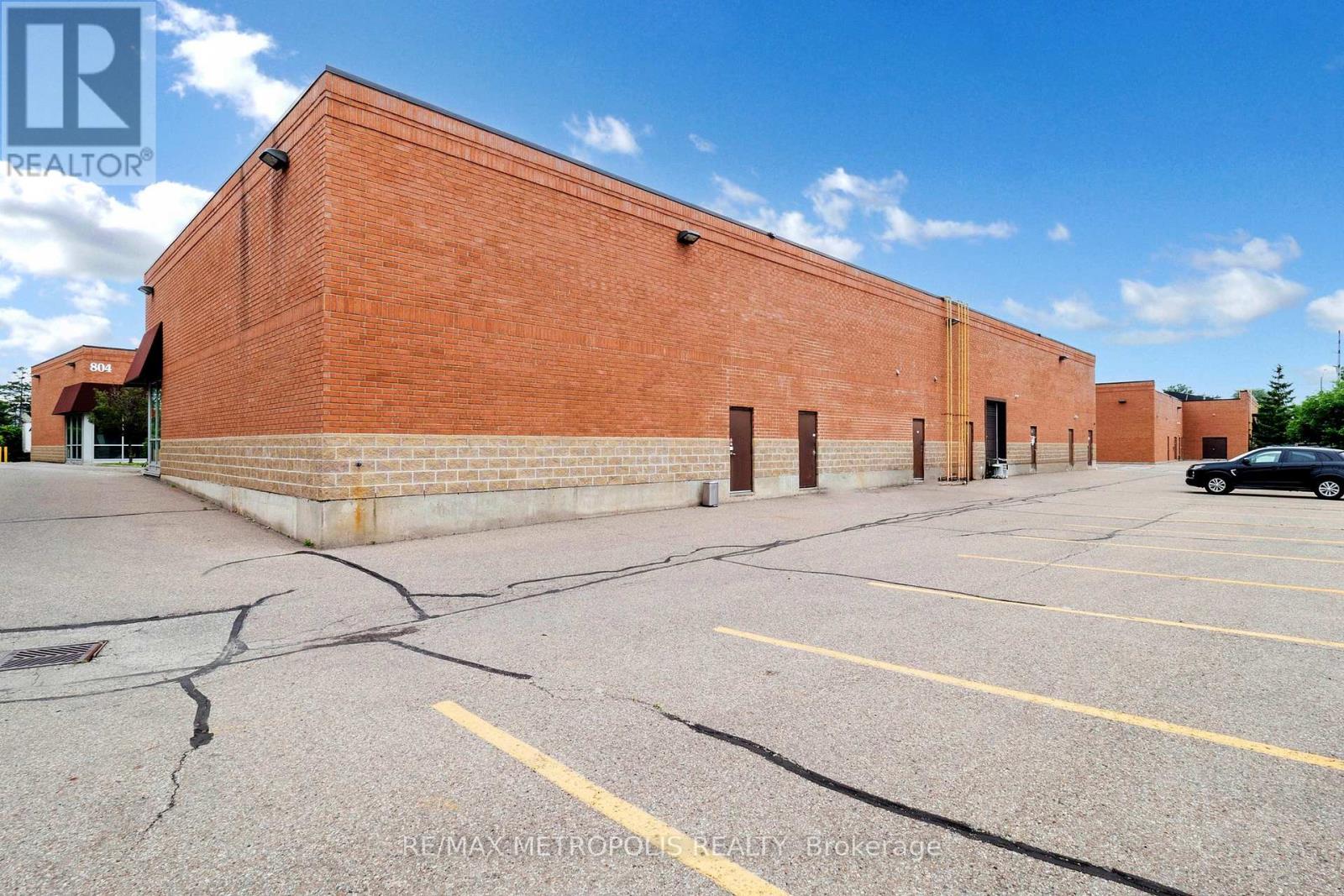 C2 - 802 Southdown Road, Mississauga, Ontario  L5J 2Y4 - Photo 5 - W13647792