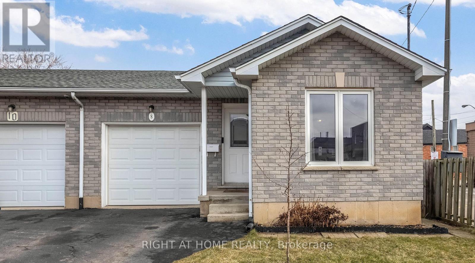 8 Brantdale Avenue, Hamilton, Ontario  L9C 1B7 - Photo 2 - X13647694
