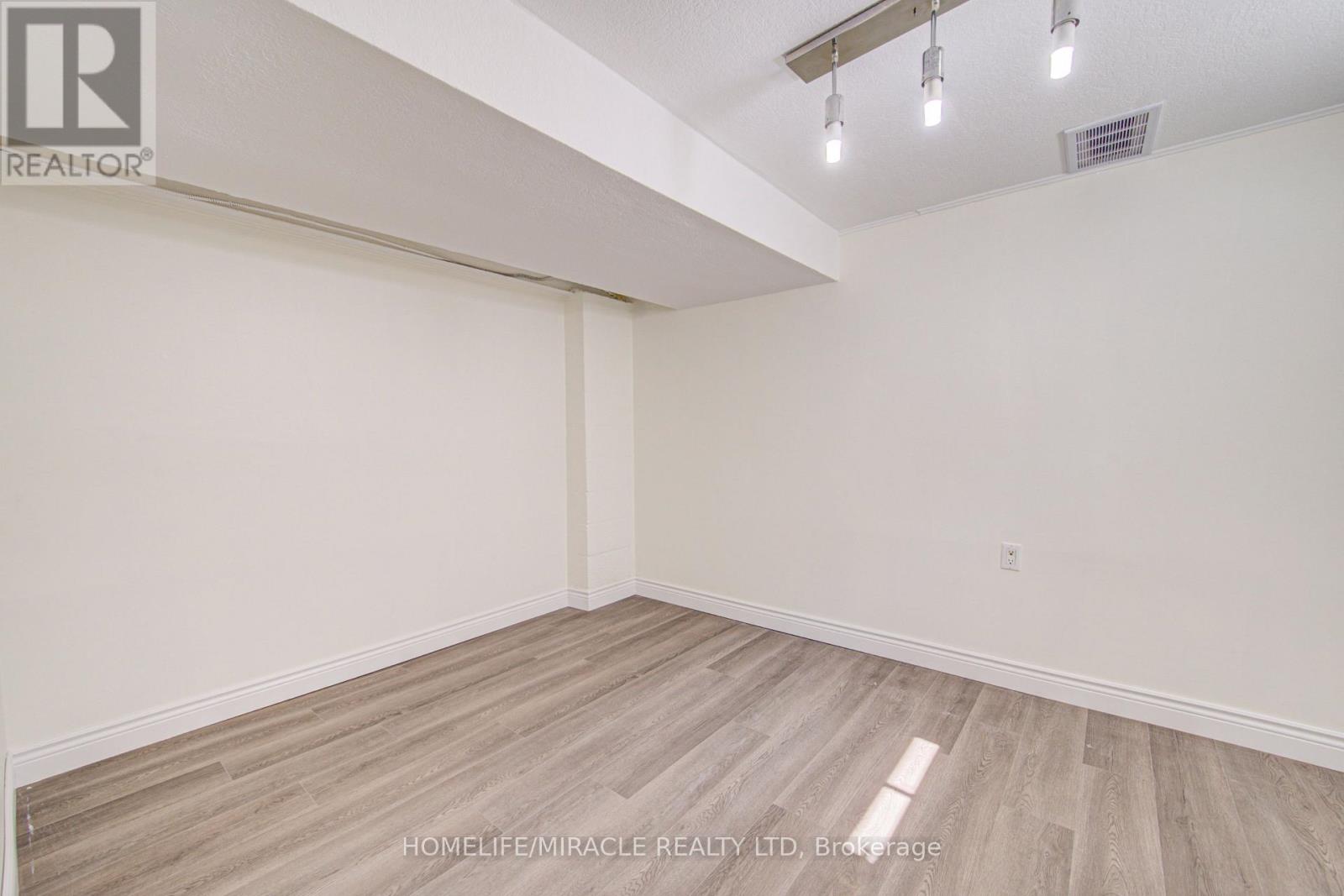 161 Kipling Avenue, Kitchener, Ontario  N2C 2B8 - Photo 38 - X13647790