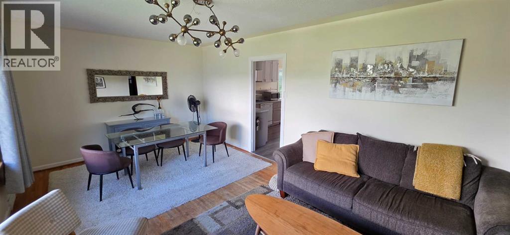2515 Cochrane Road NW, Calgary, Alberta  T2M 4H8 - Photo 2 - A2331453