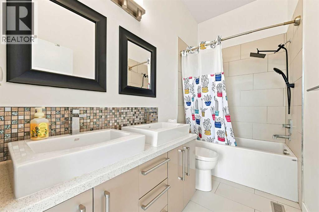 103, 1530 Bayside Avenue SW, Airdrie, Alberta  T4B 4B5 - Photo 30 - A2330974