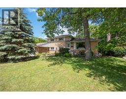 870 MCKAY AVENUE, Sarnia, Ontario