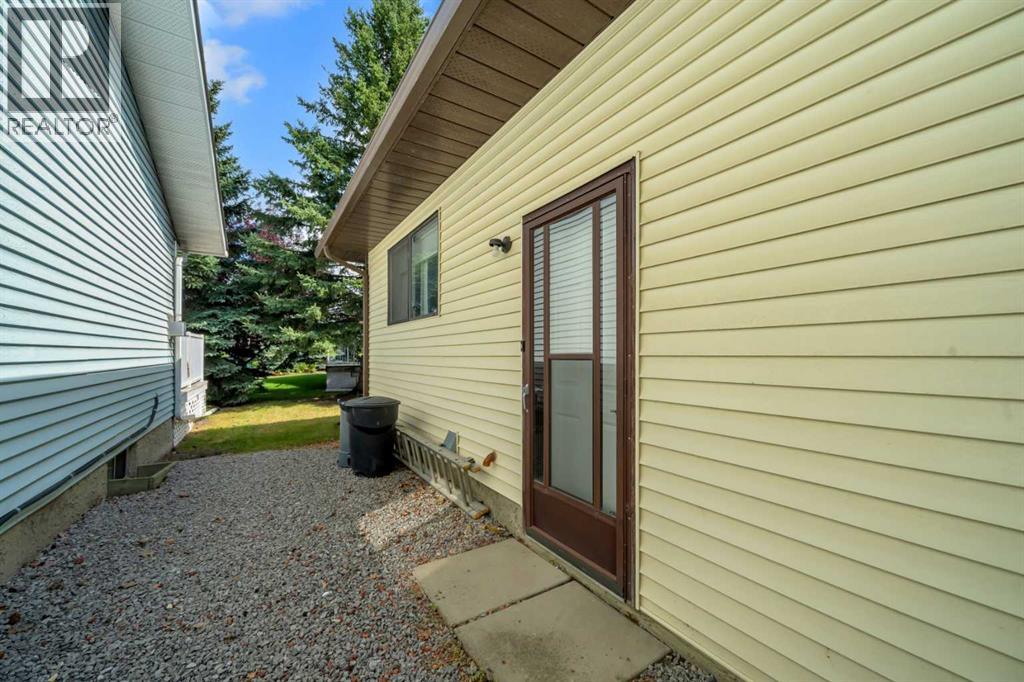 34 Woodside Close NW, Airdrie, Alberta  T4B 2C8 - Photo 26 - A2335037