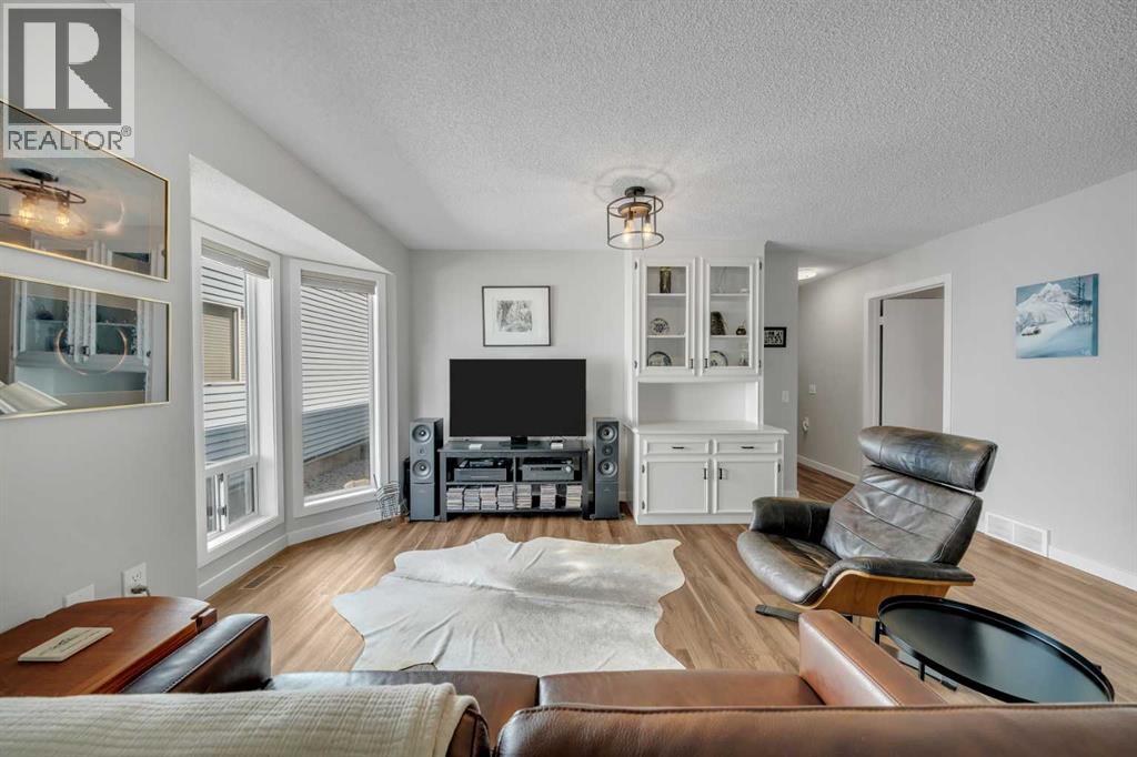 34 Woodside Close NW, Airdrie, Alberta  T4B 2C8 - Photo 8 - A2335037