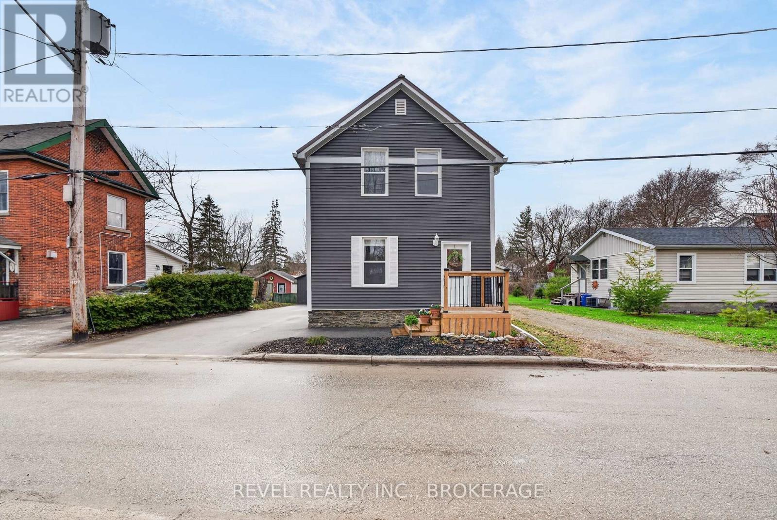 38 Bennett Street, Brockville, Ontario K6V 2V8 - Photo 3 - X13647830