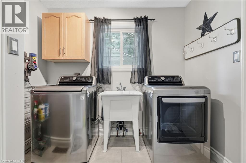 35 Culotta Drive, Waterdown, Ontario  L8B 0G9 - Photo 11 - 40852094