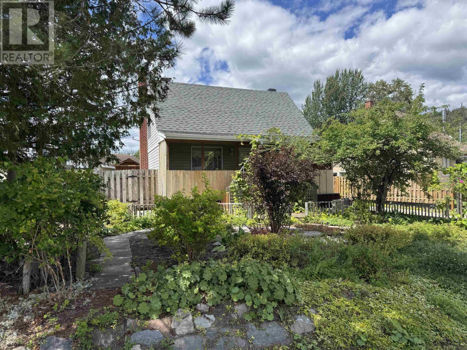 20 Heron DR, Manitouwadge, Ontario