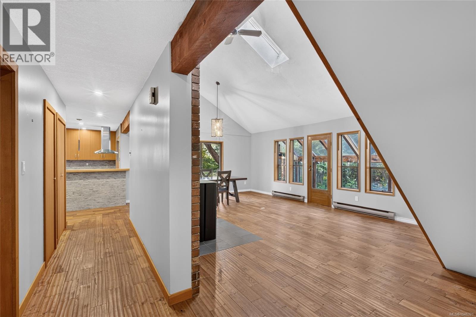 8830 Clarkson Ave, Black Creek, British Columbia  V9J 1A7 - Photo 19 - 1046321