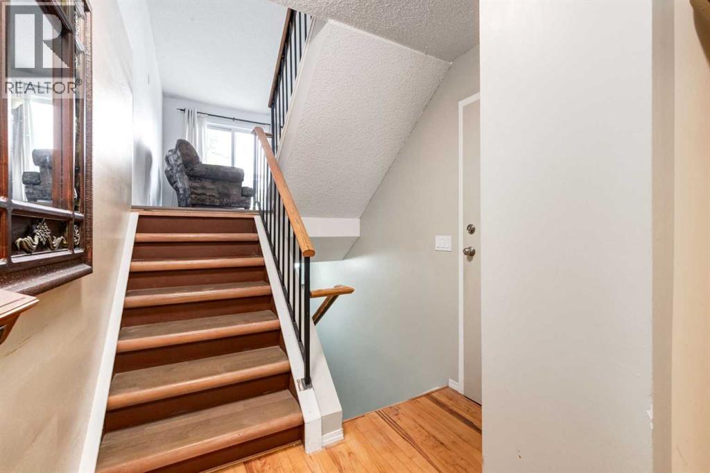 112, 1190 Ranchview Road NW, Calgary, Alberta  T3G 1Y2 - Photo 3 - A2326024