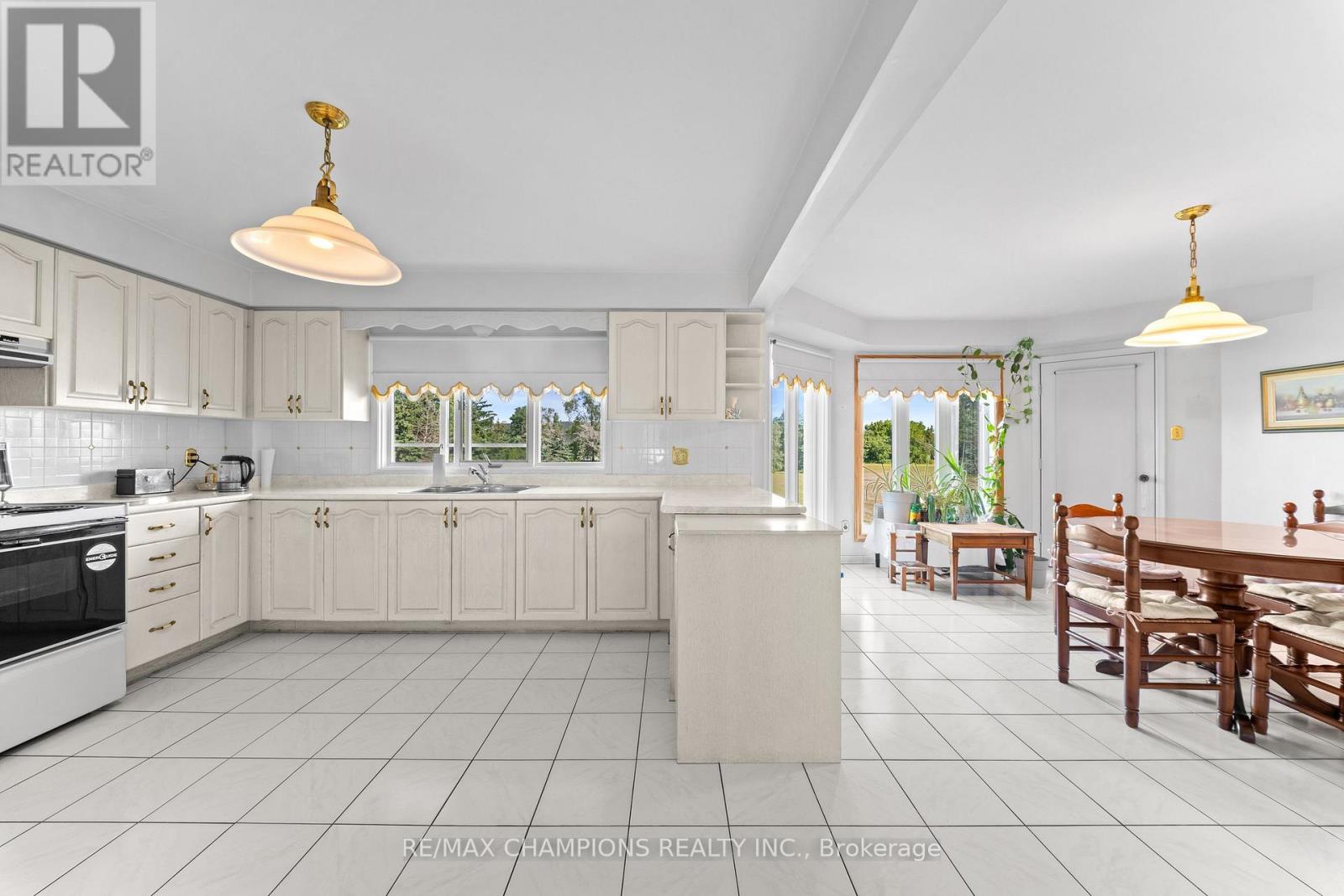 4047 Countryside Drive E, Brampton, Ontario  L6P 0T4 - Photo 13 - W13644050