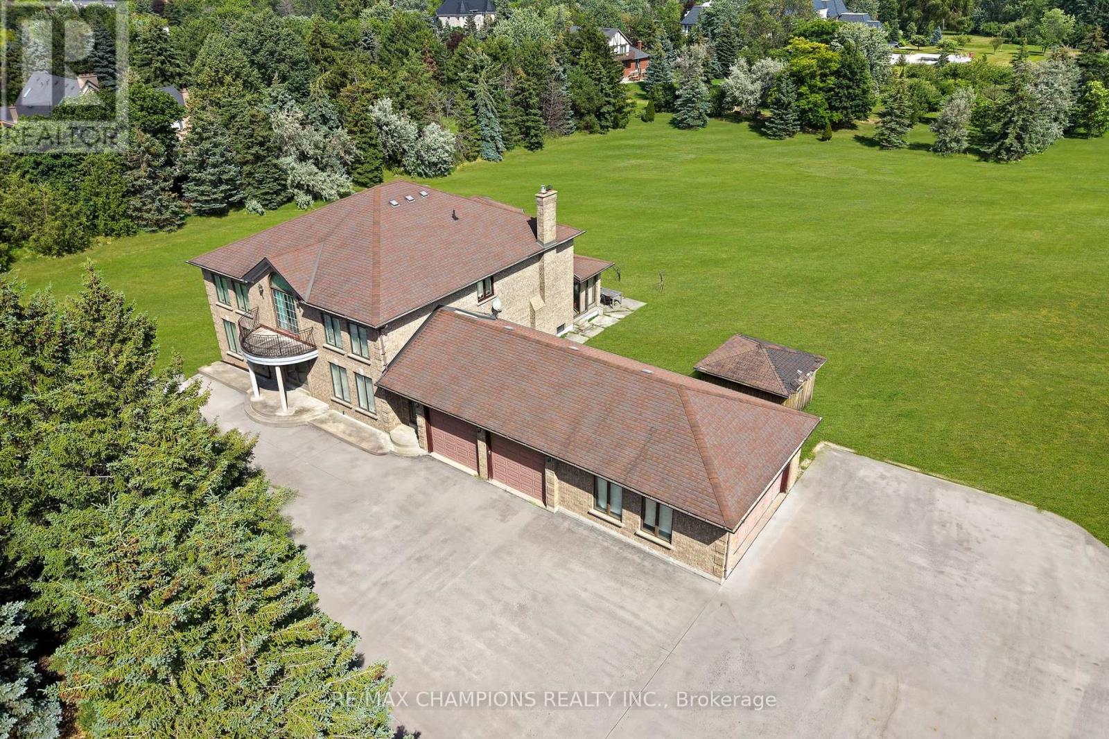4047 Countryside Drive E, Brampton, Ontario  L6P 0T4 - Photo 3 - W13644050