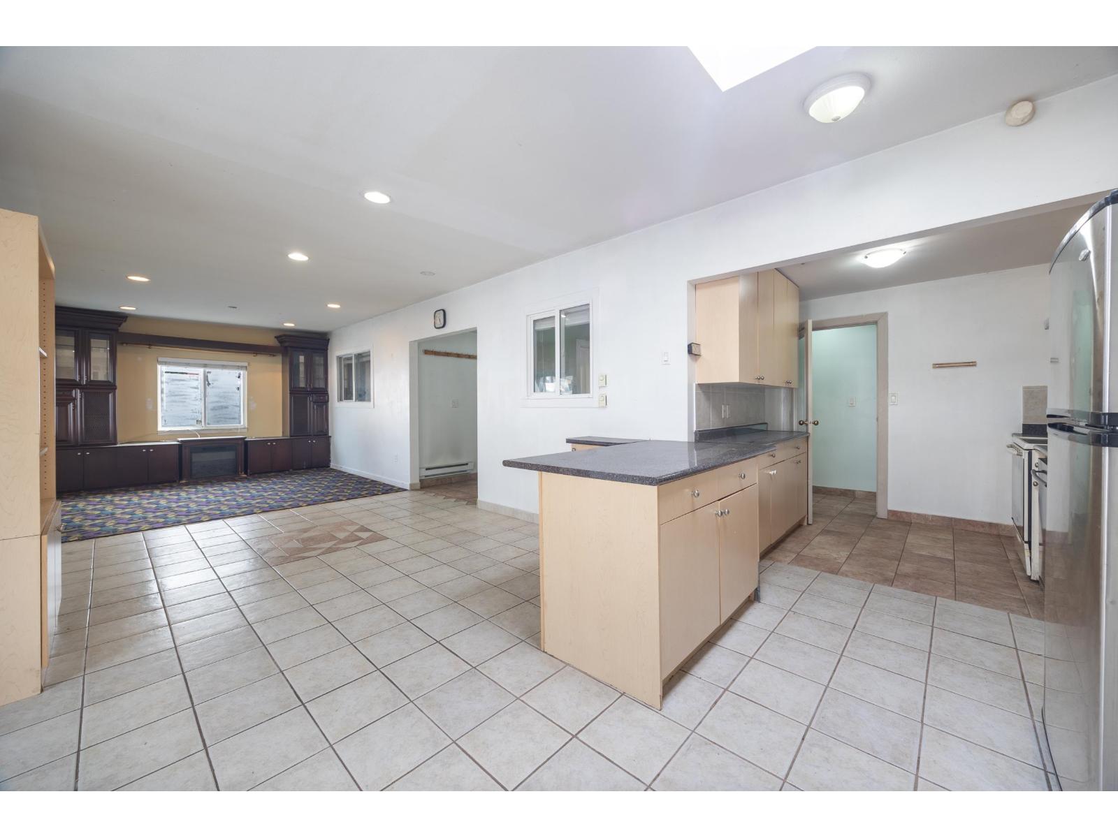 12710 113b Avenue, Surrey, British Columbia  V3V 3N1 - Photo 2 - R3153580
