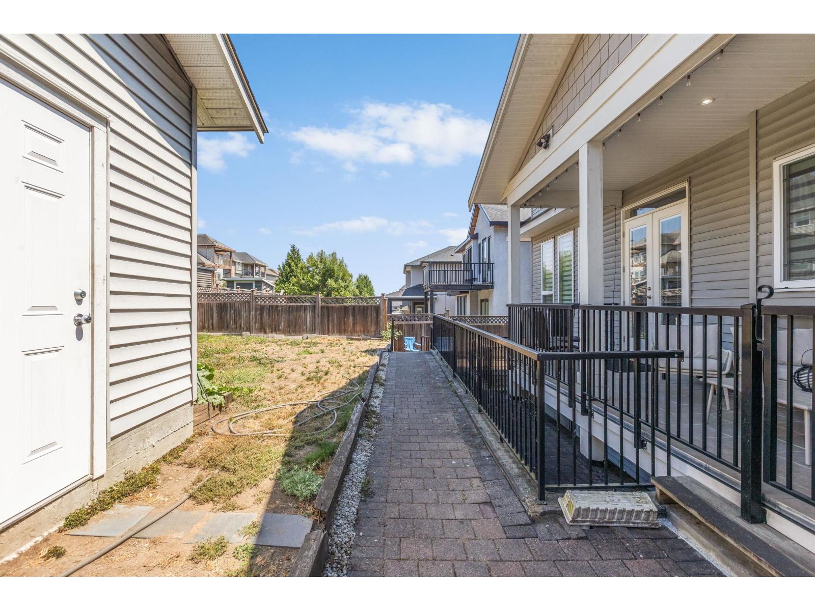 18833 54a Avenue, Surrey, British Columbia  V3S 6R4 - Photo 10 - R3153309