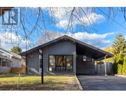 MAIN - 32 BROOKRIDGE DRIVE, Toronto, Ontario