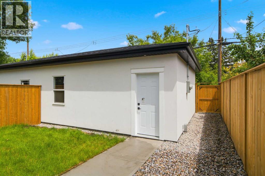 8518 33 Avenue NW, Calgary, Alberta  T3B 1M1 - Photo 40 - A2324775