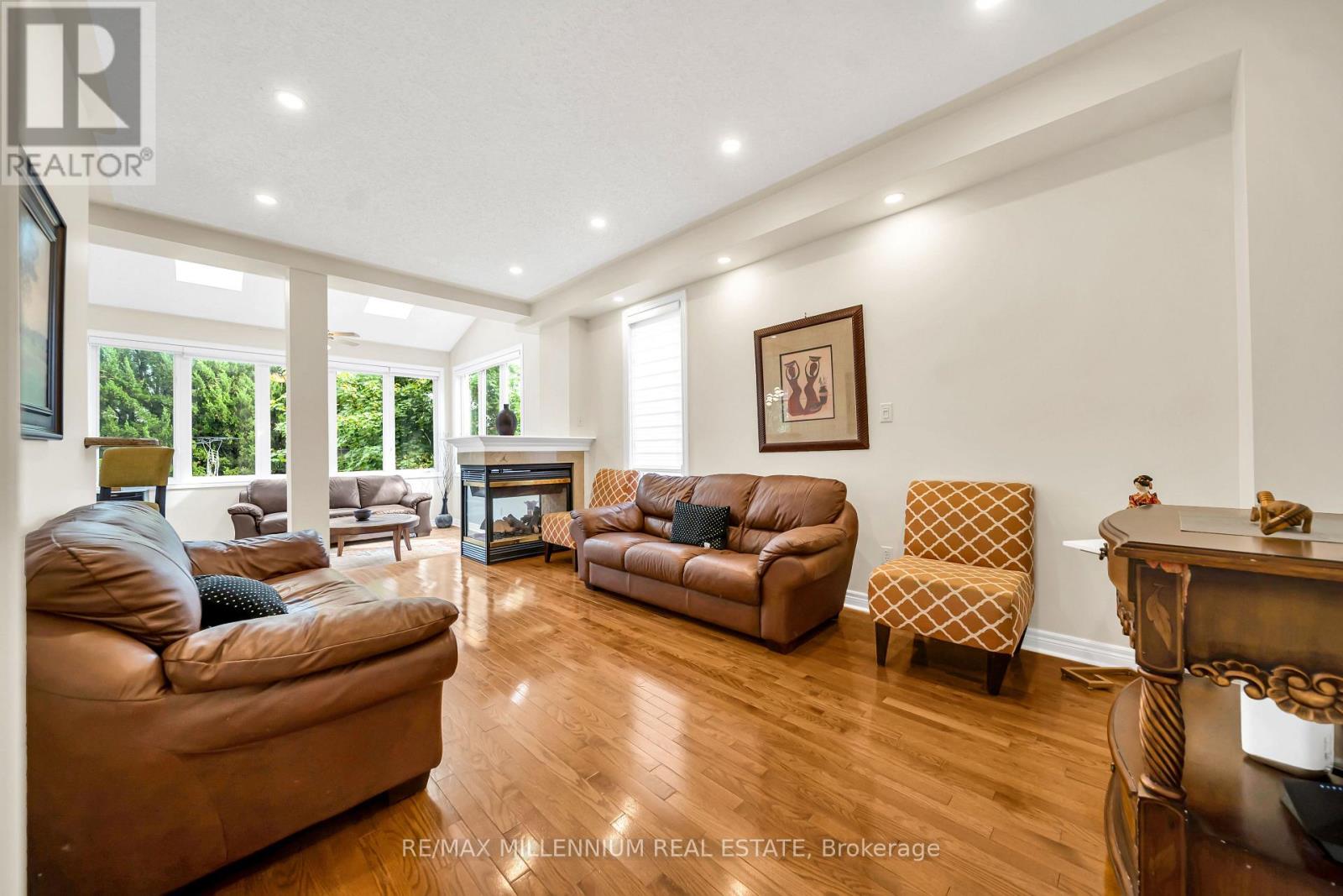 161 Julia Valentia Avenue, Vaughan, Ontario  L4H 1Z1 - Photo 11 - N13647836