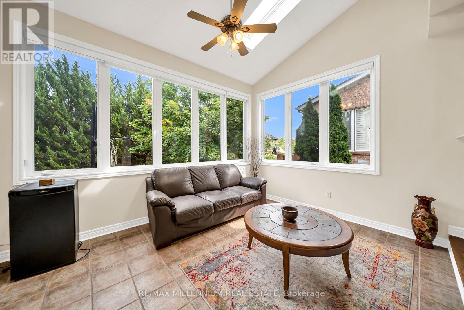161 Julia Valentia Avenue, Vaughan, Ontario  L4H 1Z1 - Photo 12 - N13647836