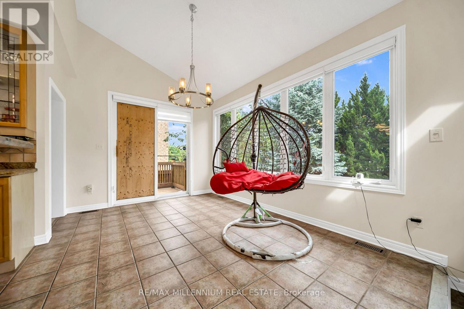 161 Julia Valentia Avenue, Vaughan, Ontario  L4H 1Z1 - Photo 13 - N13647836