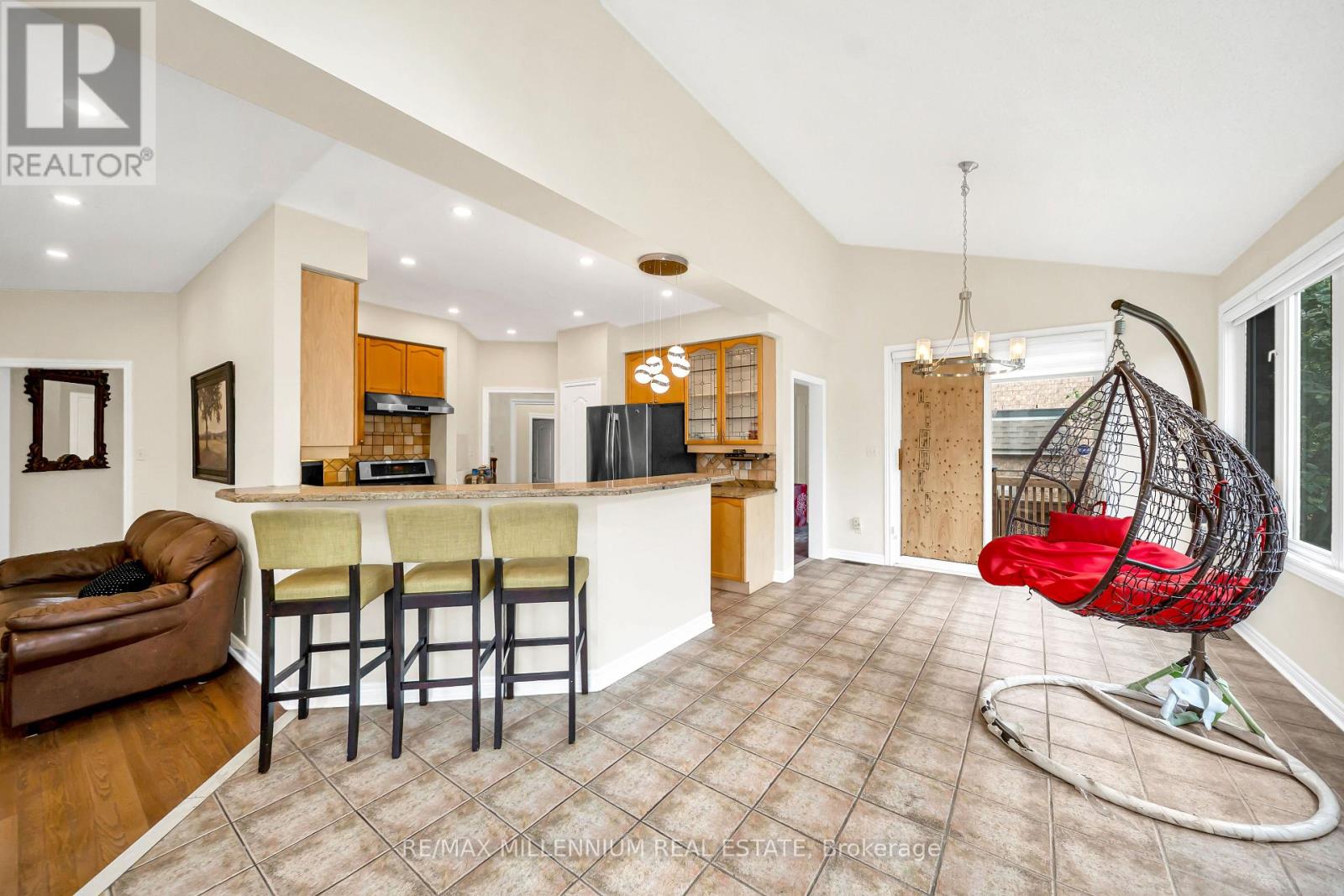 161 Julia Valentia Avenue, Vaughan, Ontario  L4H 1Z1 - Photo 15 - N13647836