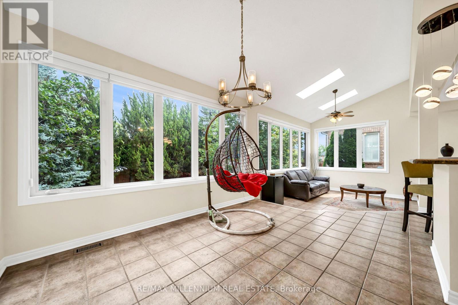161 Julia Valentia Avenue, Vaughan, Ontario  L4H 1Z1 - Photo 17 - N13647836