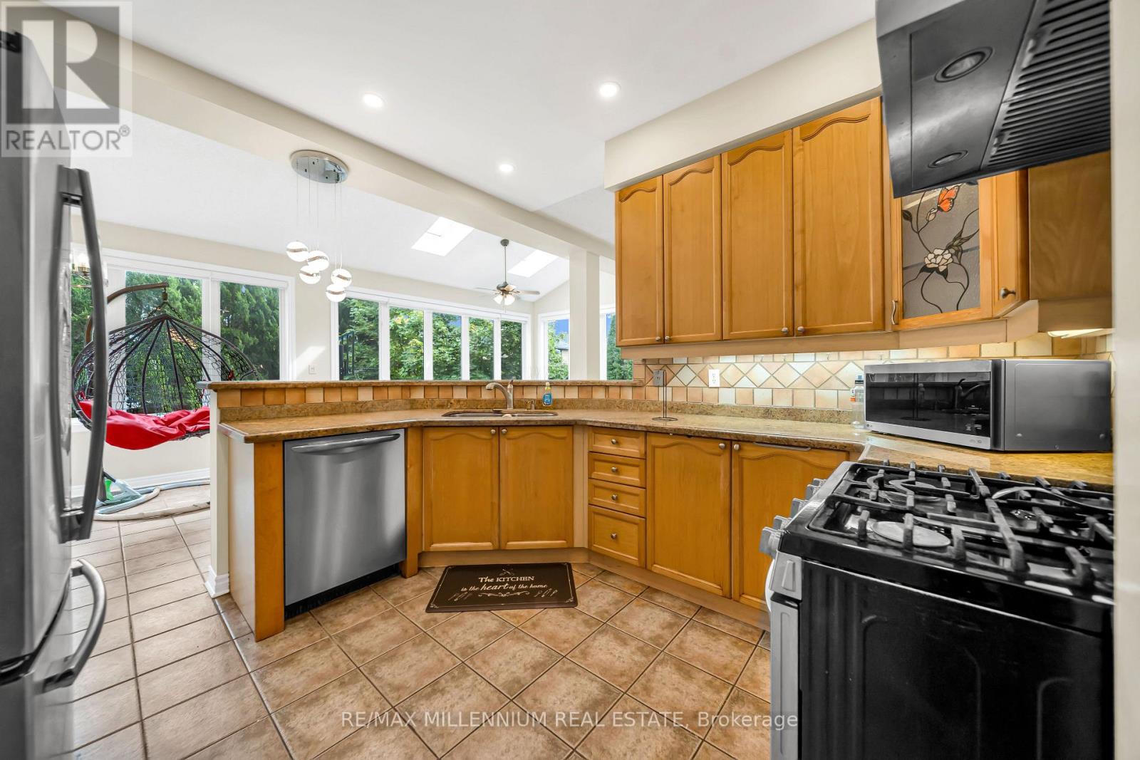 161 Julia Valentia Avenue, Vaughan, Ontario  L4H 1Z1 - Photo 19 - N13647836