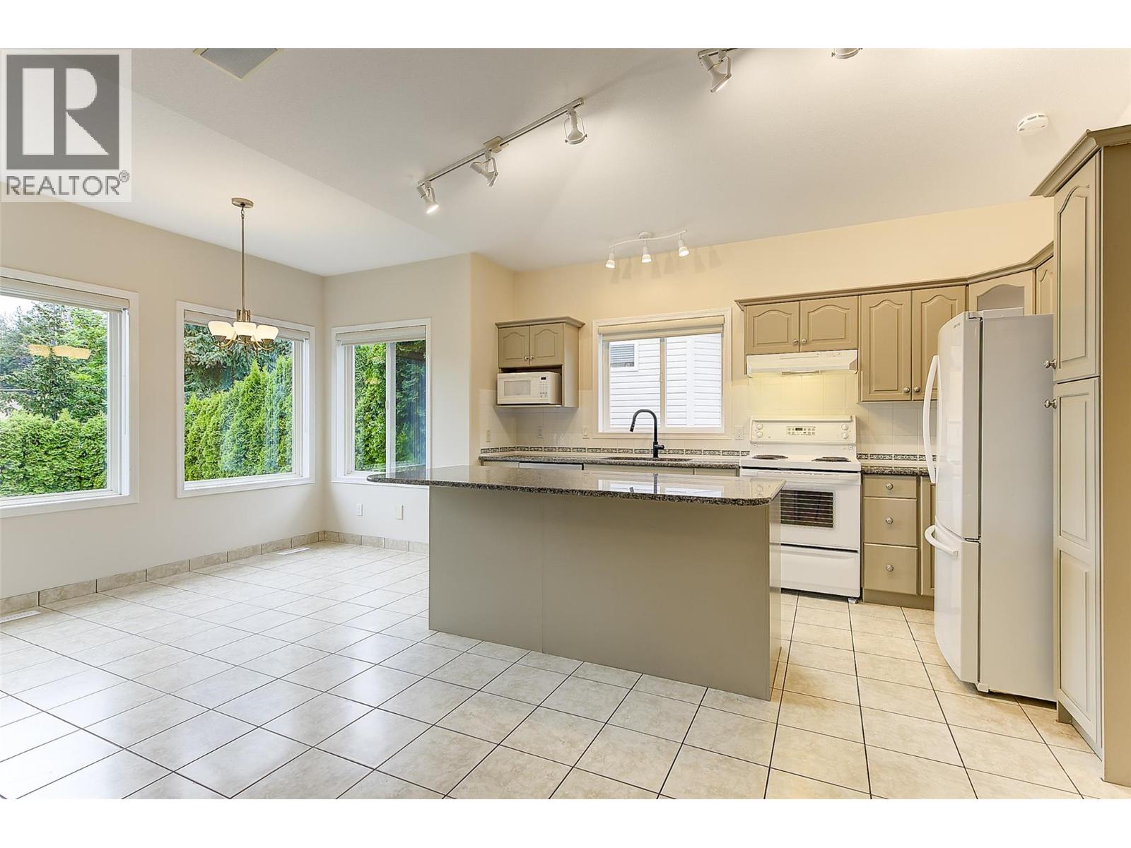 3244 Deer Ridge Court, West Kelowna, British Columbia  V4T 2R3 - Photo 10 - 10386047
