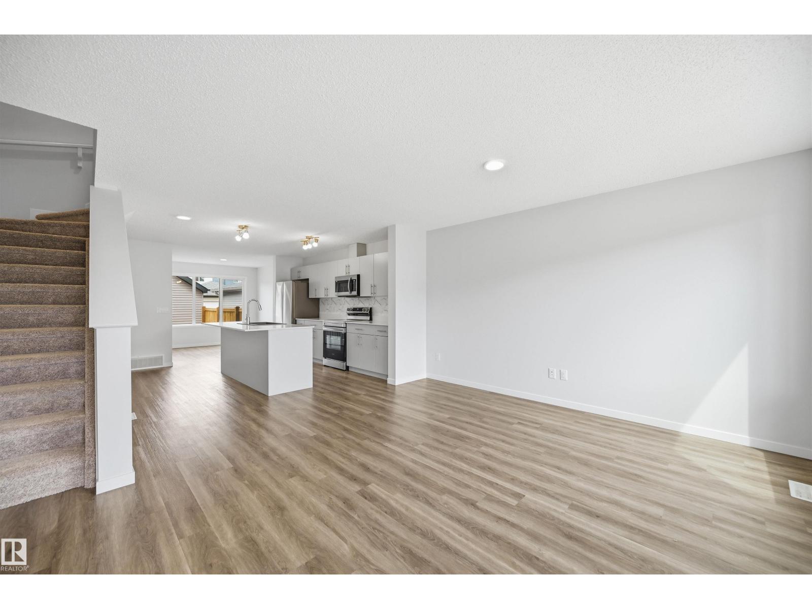 19112 22 Av Nw, Edmonton, Alberta  T6M 1R1 - Photo 6 - E4502511
