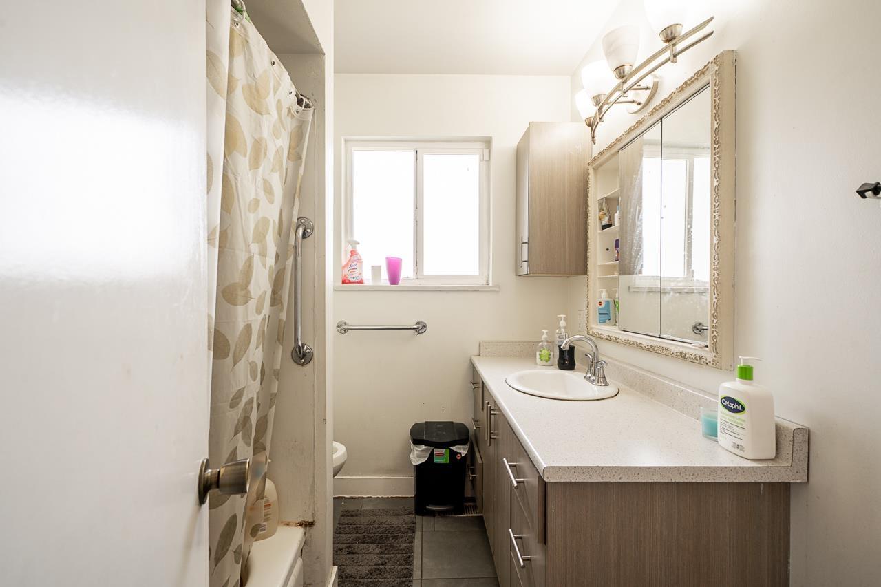 11191 90 Avenue, Surrey, British Columbia  V4C 3H1 - Photo 14 - R3153593