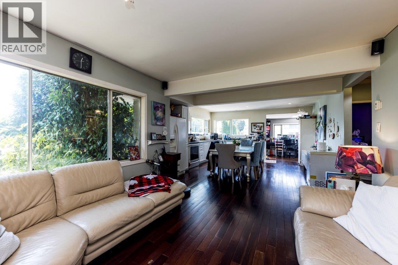 1737 Larson Road, North Vancouver, British Columbia  V7M 2Z4 - Photo 4 - R3150658