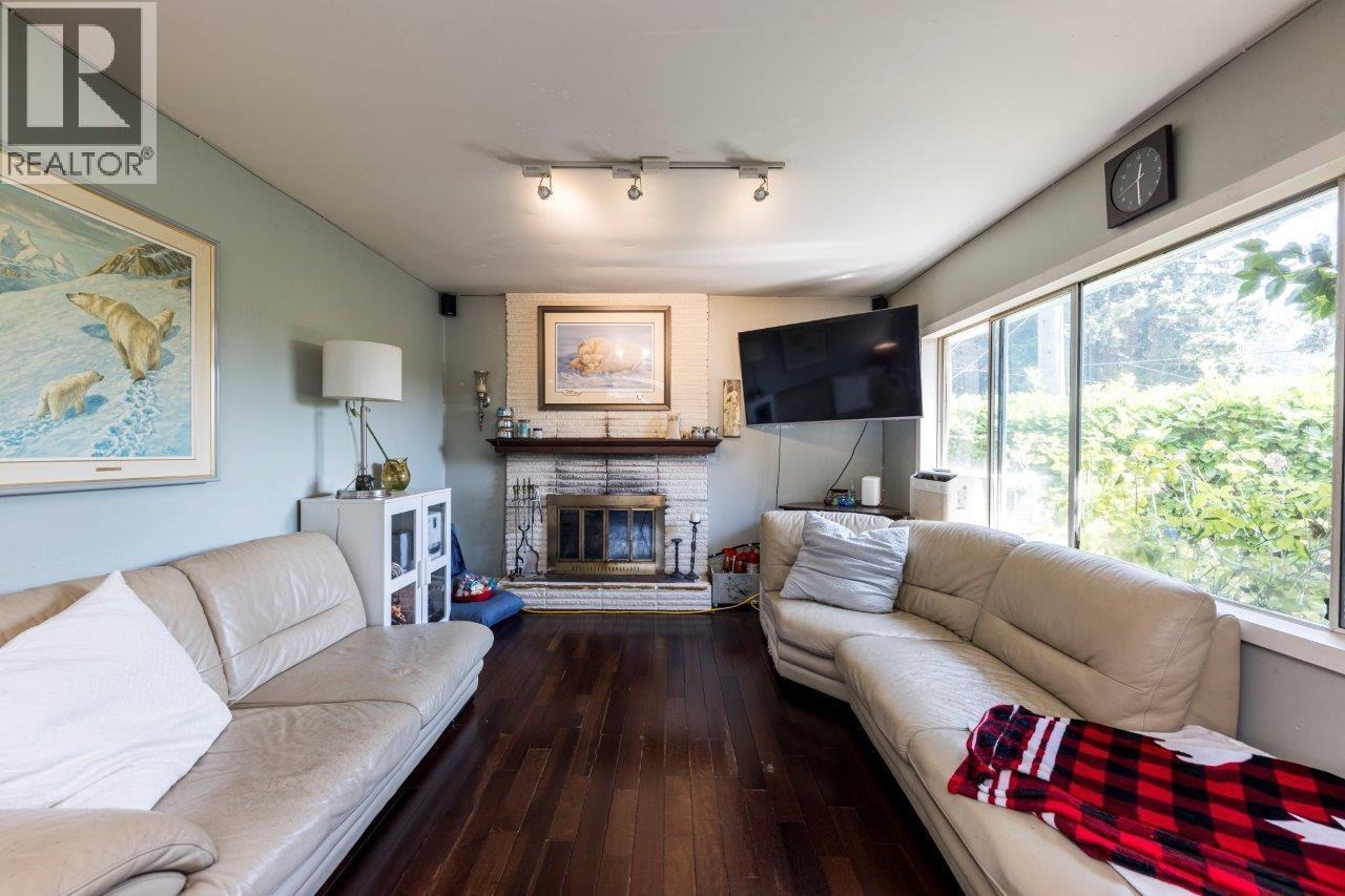 1737 Larson Road, North Vancouver, British Columbia  V7M 2Z4 - Photo 6 - R3150658