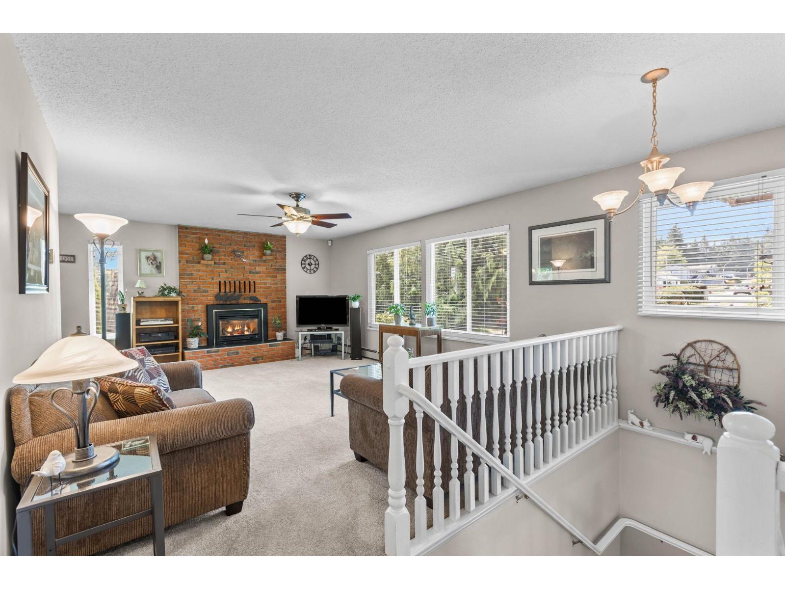 19949 51 Avenue, Langley, British Columbia  V3A 7P2 - Photo 3 - R3131229